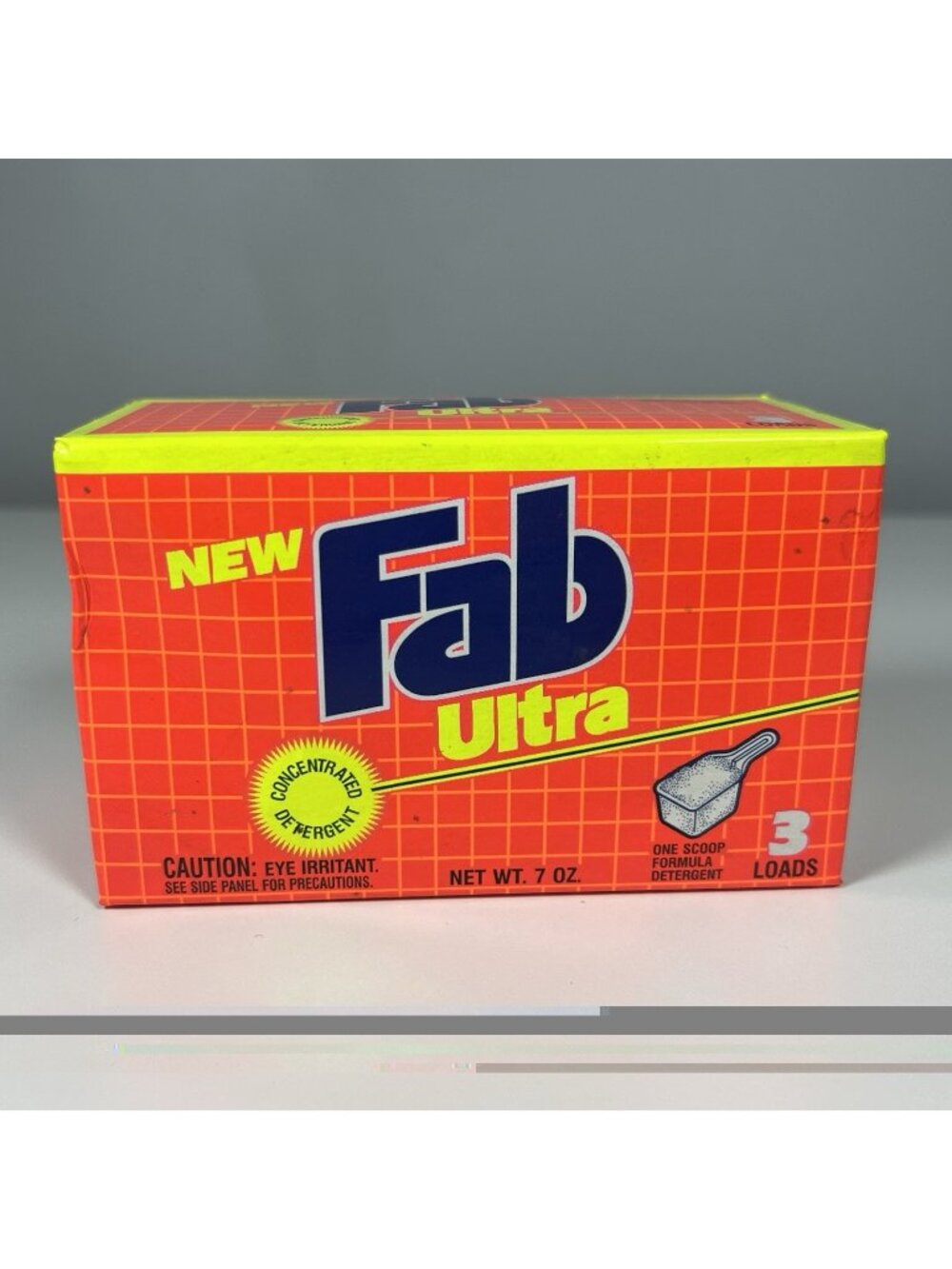 Fab Ultra 7oz. Laundry Concentrate Detergent Sample Size 3 Loads Vintage Prop